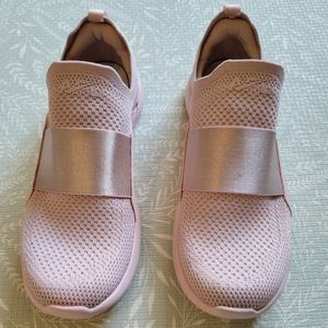 EUC APL Techloom Bliss Sneaker - Pink - Size 8